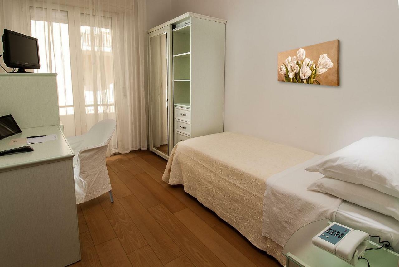 Hotel La Rosa Cattolica Ngoại thất bức ảnh