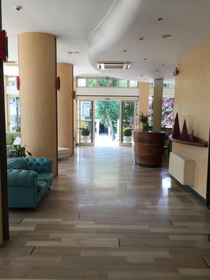 Hotel La Rosa Cattolica Ngoại thất bức ảnh