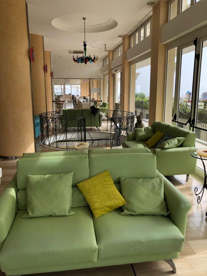 Hotel La Rosa Cattolica Ngoại thất bức ảnh