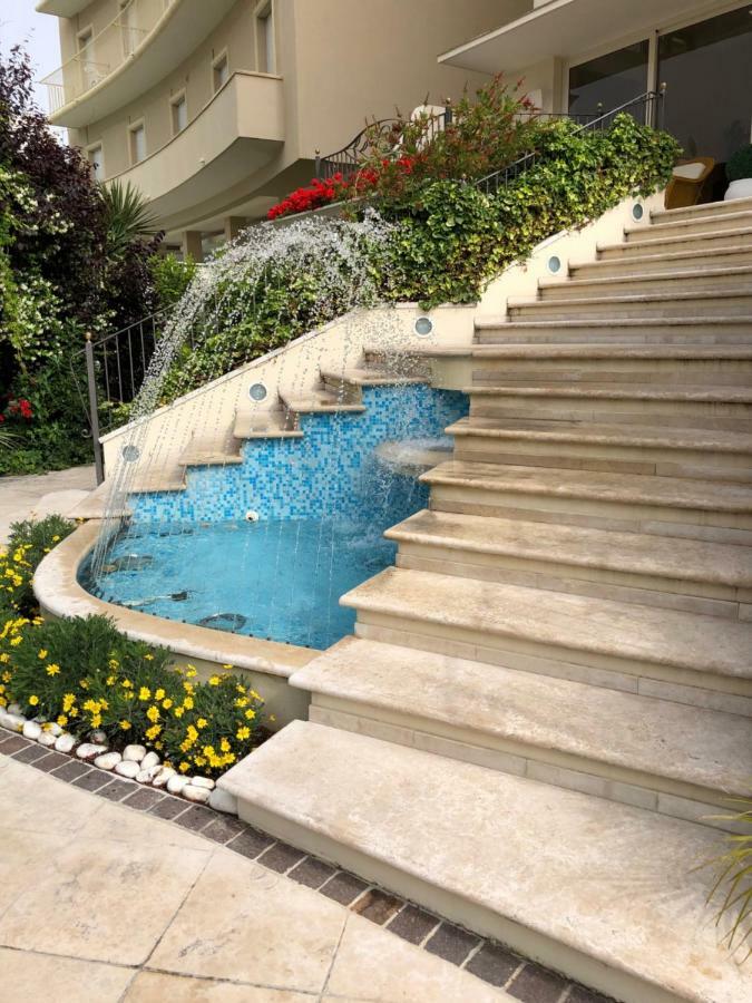 Hotel La Rosa Cattolica Ngoại thất bức ảnh